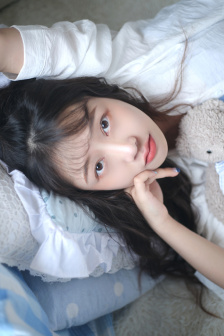 女大学生沙龙室在线观看